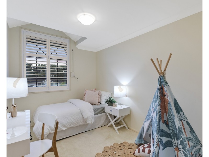 6 Jean Marie Crescent, Erina NSW 2250