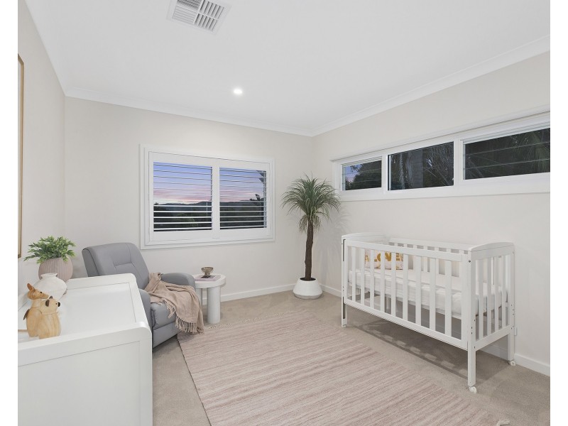 8 Walch Avenue, Bateau Bay NSW 2261