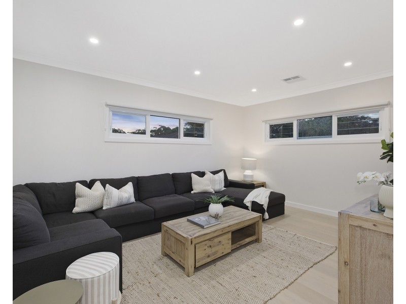 8 Walch Avenue, Bateau Bay NSW 2261