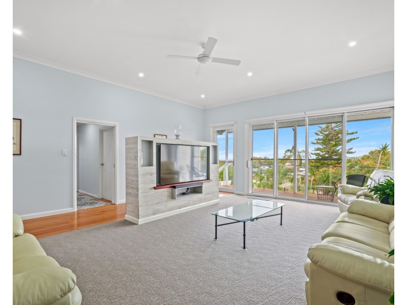 17 Braemar Drive, Wamberal NSW 2260