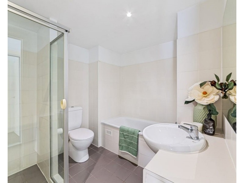 311/80 John Whiteway Drive, Gosford NSW 2250