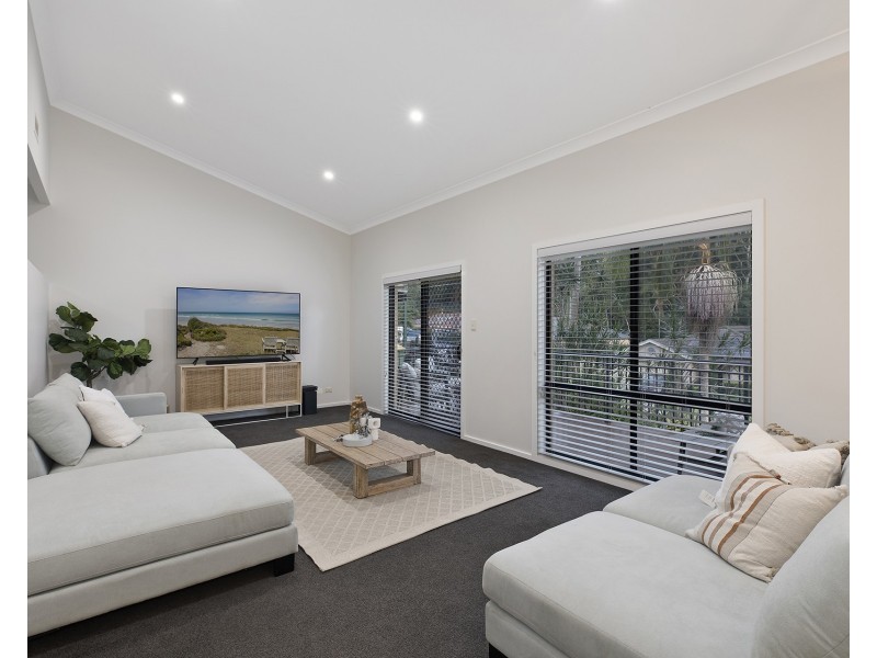 22 Old Farm Place, Ourimbah NSW 2258