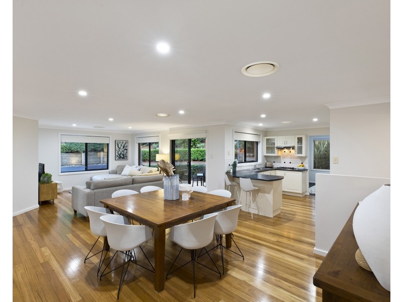 22 Old Farm Place, Ourimbah NSW 2258