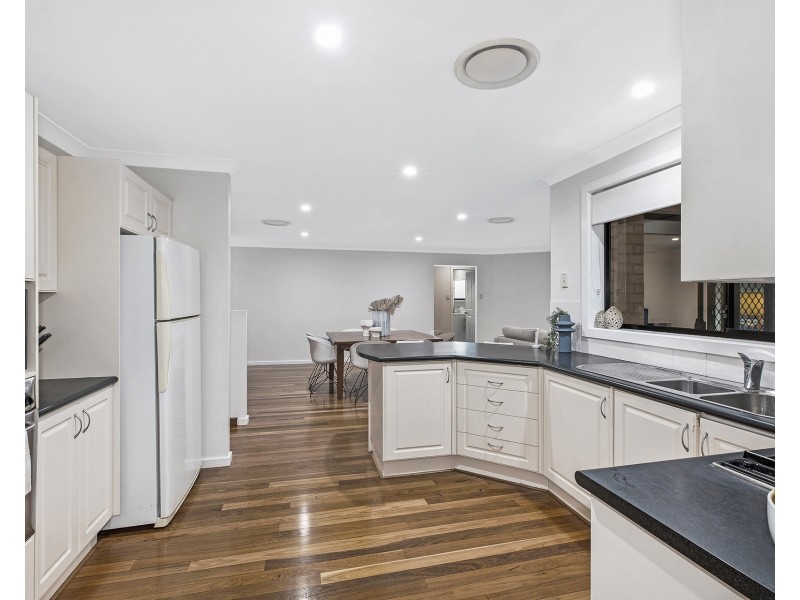 22 Old Farm Place, Ourimbah NSW 2258