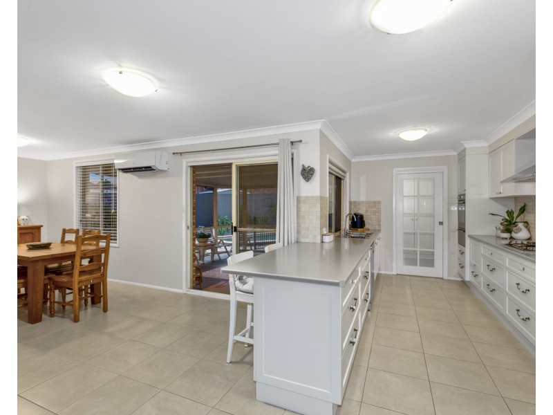 5 Caljarni Close, Green Point NSW 2251