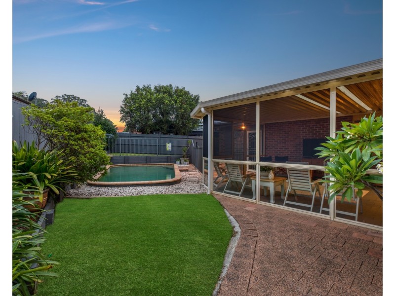 5 Caljarni Close, Green Point NSW 2251
