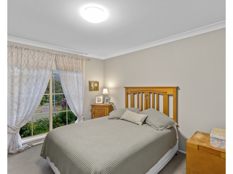 5 Caljarni Close, Green Point NSW 2251