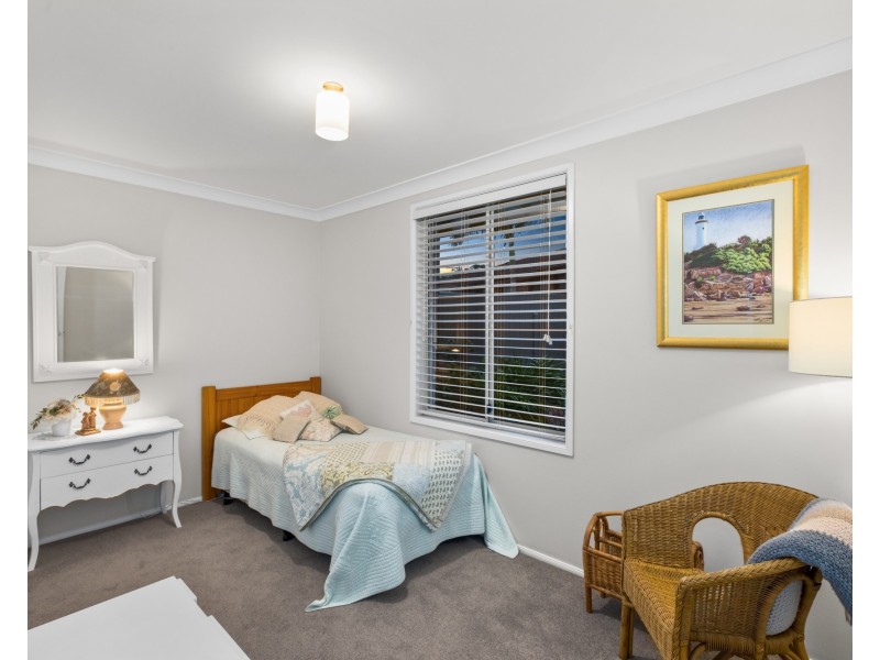 5 Caljarni Close, Green Point NSW 2251