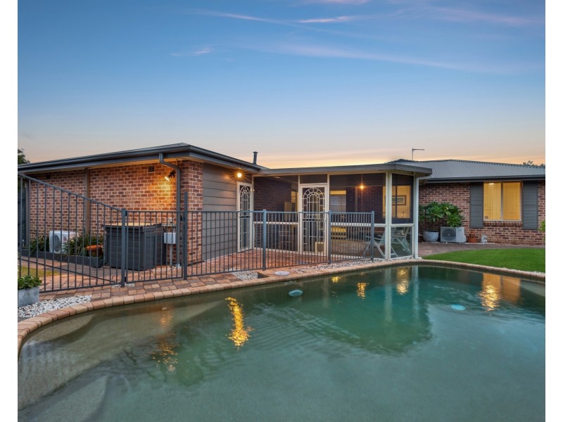 5 Caljarni Close, Green Point NSW 2251