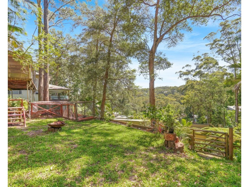 57 Easter Parade, North Avoca NSW 2260