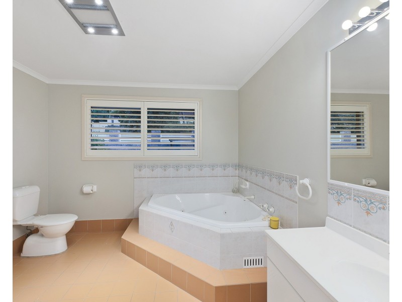 1 Sheffield Drive, Terrigal NSW 2260