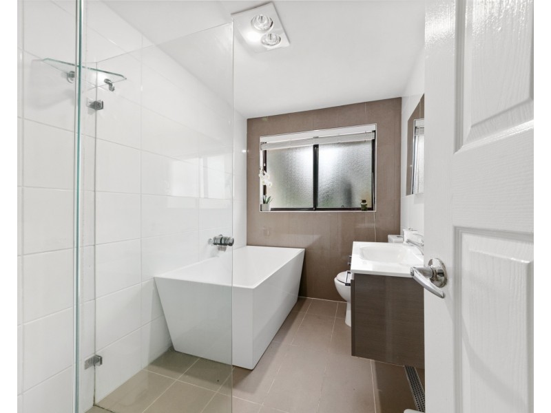 15 Eagle Close, Lisarow NSW 2250