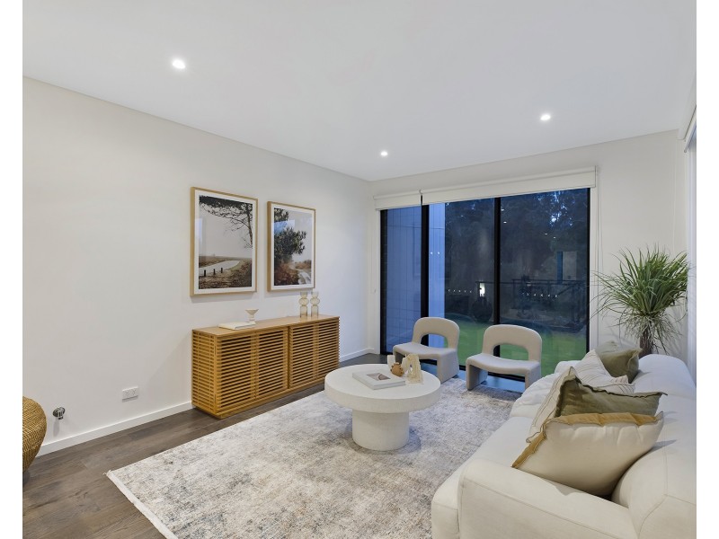 8/5 George Street, East Gosford NSW 2250