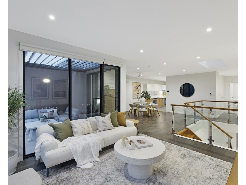 8/5 George Street, East Gosford NSW 2250