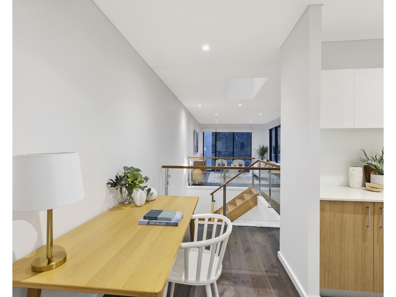 8/5 George Street, East Gosford NSW 2250