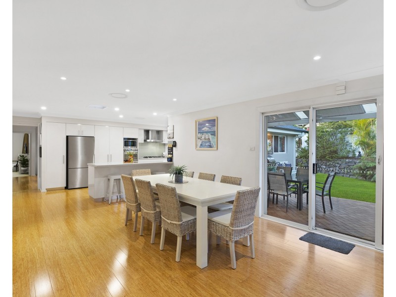 6 Michele Close, Green Point NSW 2251