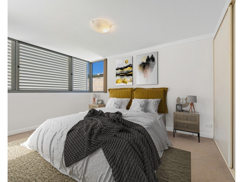 13/12 Baker Street, Gosford NSW 2250