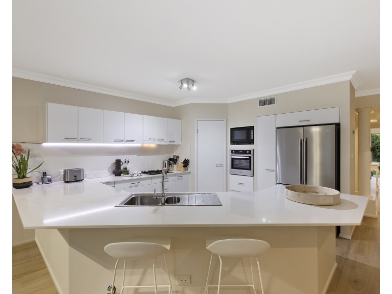 14 Day Dawn Place, Erina NSW 2250