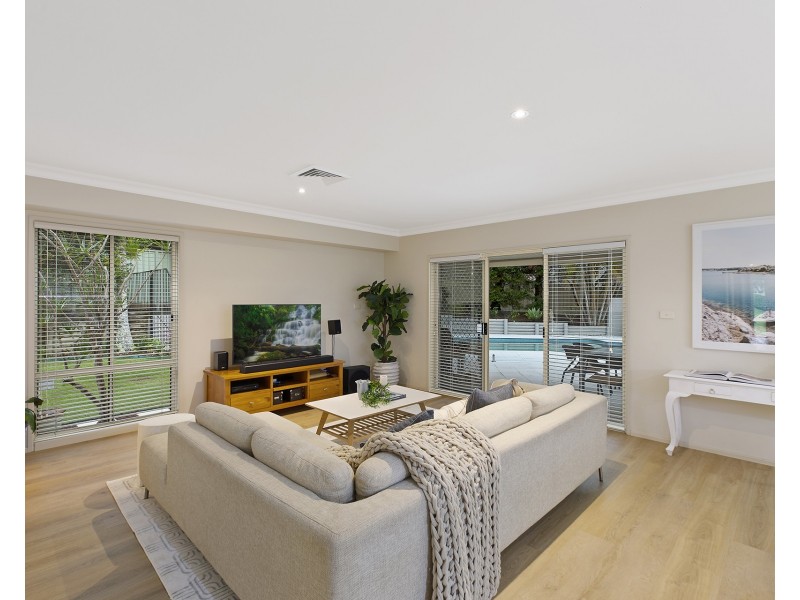 14 Day Dawn Place, Erina NSW 2250