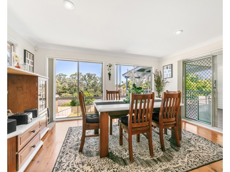 11 Sunset Street, Wyoming NSW 2250