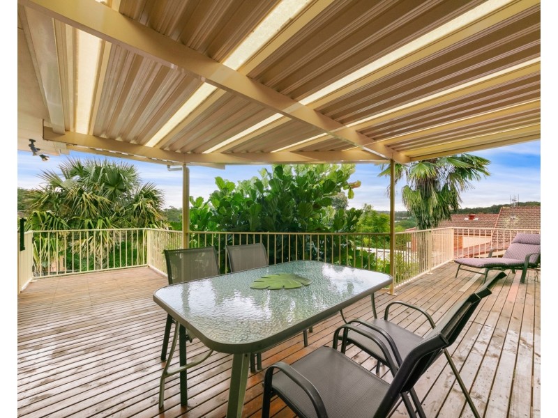 6 Narelle Close, Lisarow NSW 2250