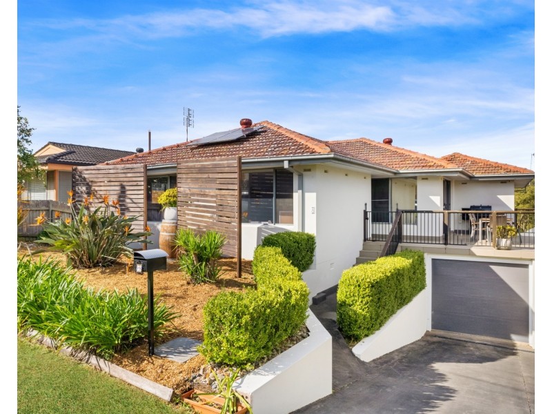 8 Booth Street, Wyoming NSW 2250