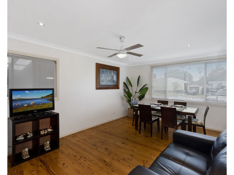 19 Platypus Road, Berkeley Vale NSW 2261