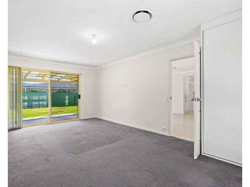 83 Bundilla Parade, Berkeley Vale NSW 2261