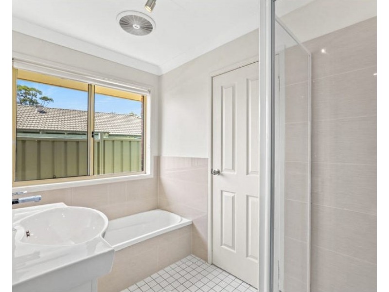 83 Bundilla Parade, Berkeley Vale NSW 2261