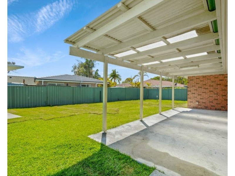 83 Bundilla Parade, Berkeley Vale NSW 2261