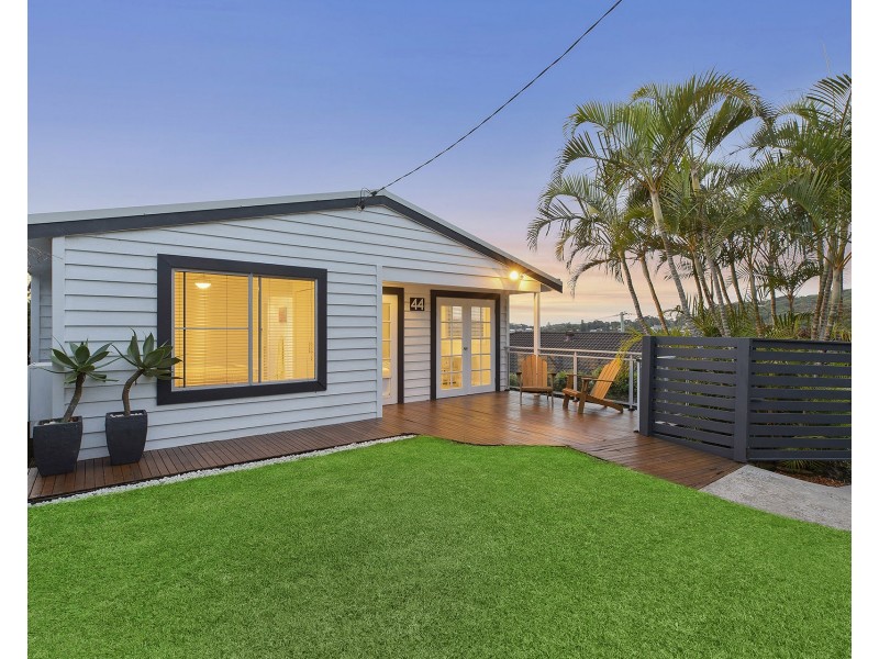 44 Forresters Beach Road, Forresters Beach NSW 2260