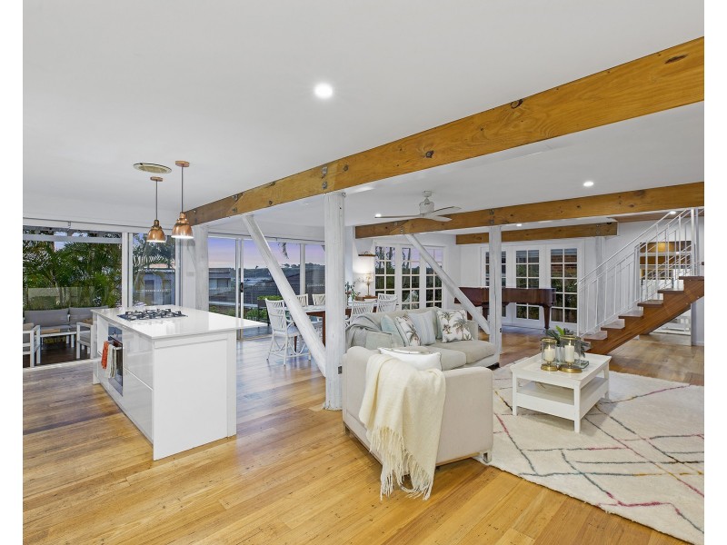 44 Forresters Beach Road, Forresters Beach NSW 2260
