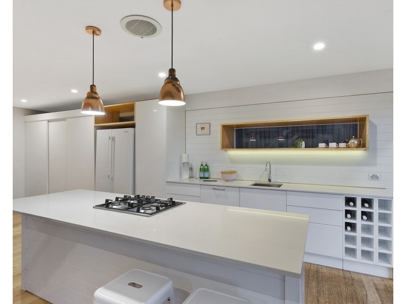 44 Forresters Beach Road, Forresters Beach NSW 2260