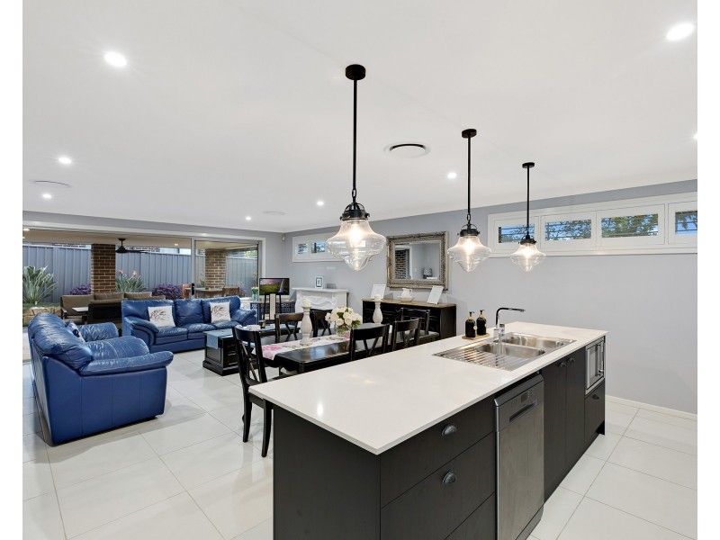 21 Guss Cannon Close, Green Point NSW 2251