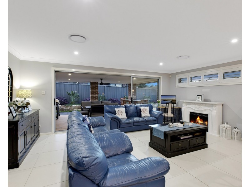 21 Guss Cannon Close, Green Point NSW 2251