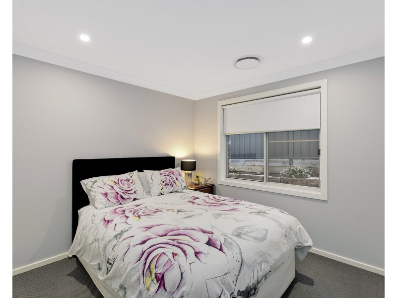 21 Guss Cannon Close, Green Point NSW 2251