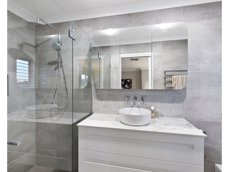 51 Thames Drive, Erina NSW 2250