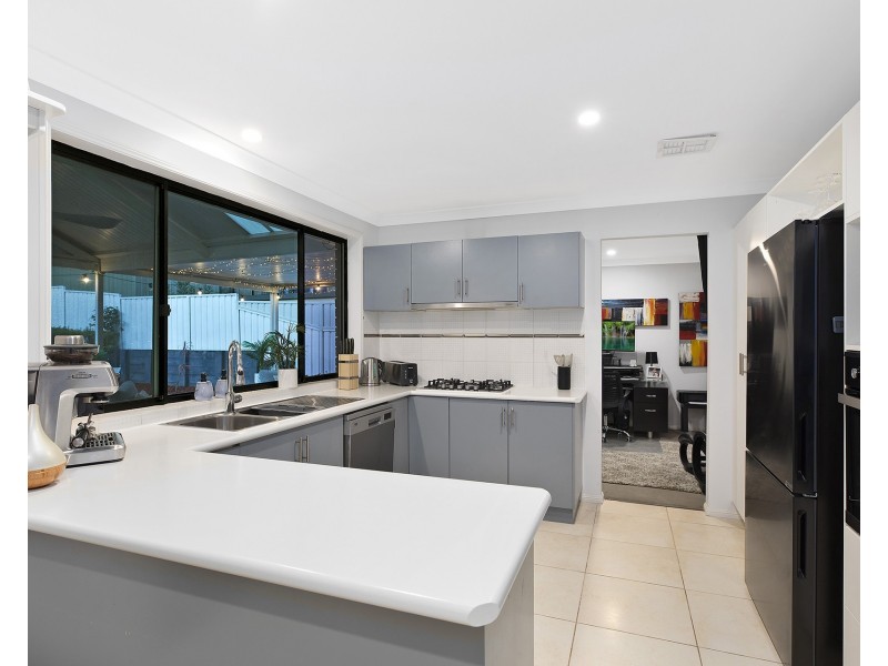 4 Bannister Drive, Erina NSW 2250