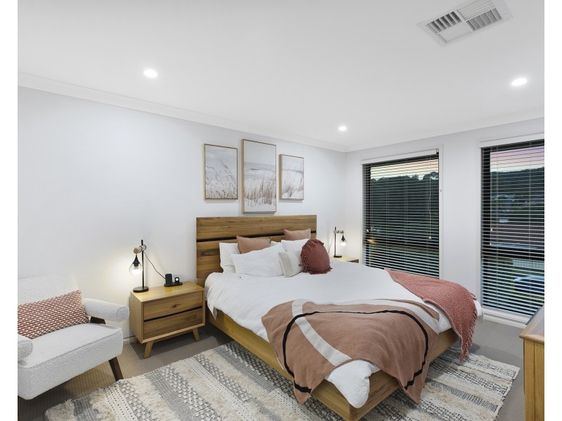 4 Bannister Drive, Erina NSW 2250