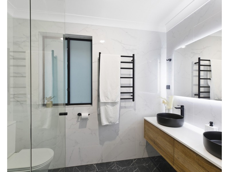 4 Bannister Drive, Erina NSW 2250