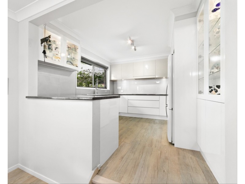 42 Bay View Avenue, East Gosford NSW 2250