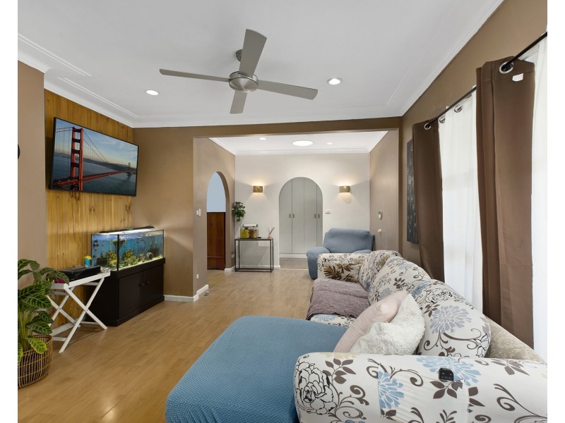 1 Cambridge Circle, Ourimbah NSW 2258