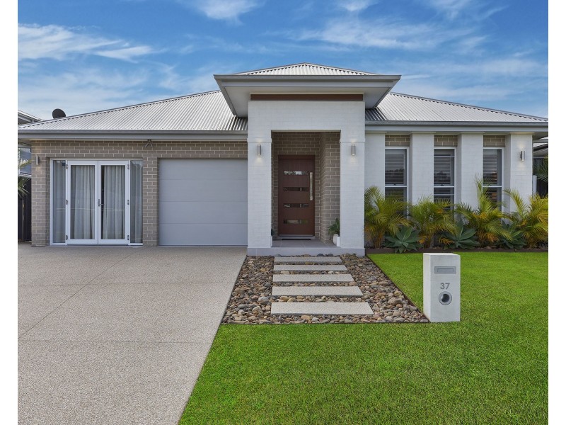 37 Columbus Street, Hamlyn Terrace NSW 2259