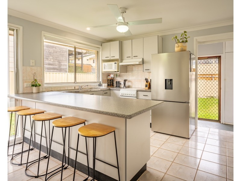 37 Rolfe Street, Kanwal NSW 2259