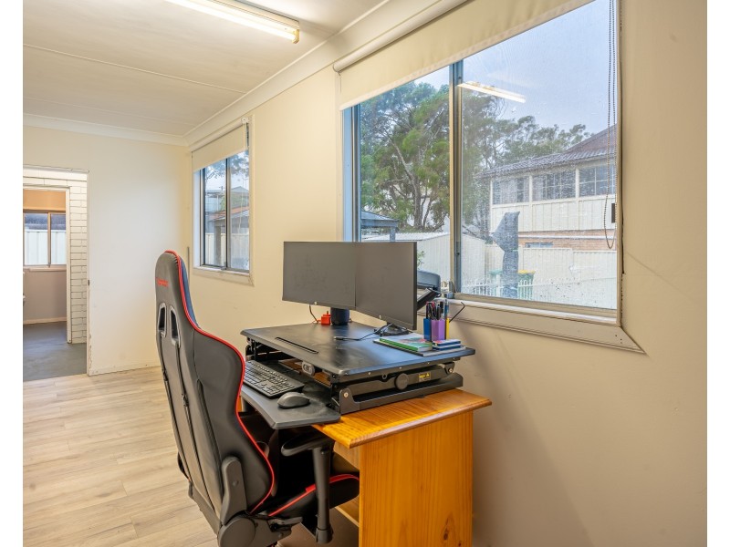 37 Rolfe Street, Kanwal NSW 2259