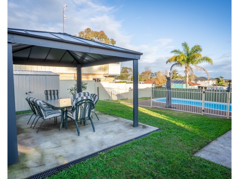 37 Rolfe Street, Kanwal NSW 2259