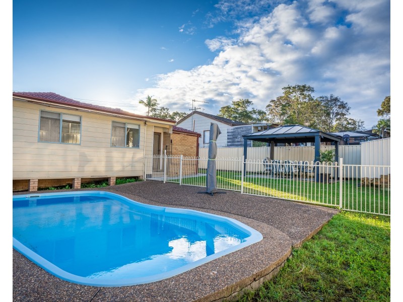 37 Rolfe Street, Kanwal NSW 2259