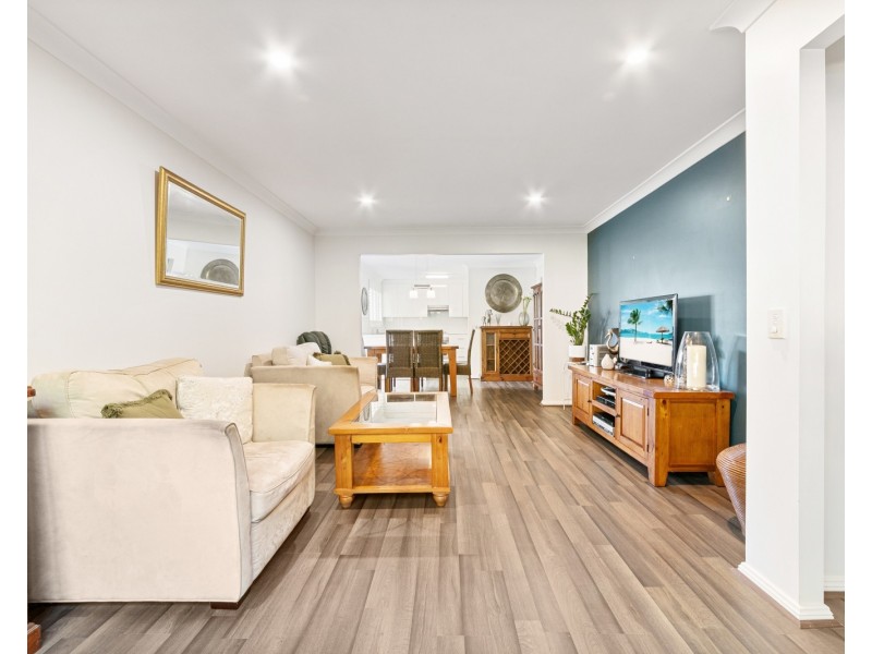 1/12 Redgrove Street, Green Point NSW 2251