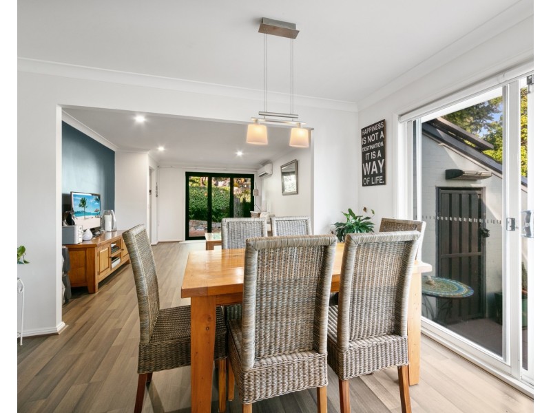 1/12 Redgrove Street, Green Point NSW 2251