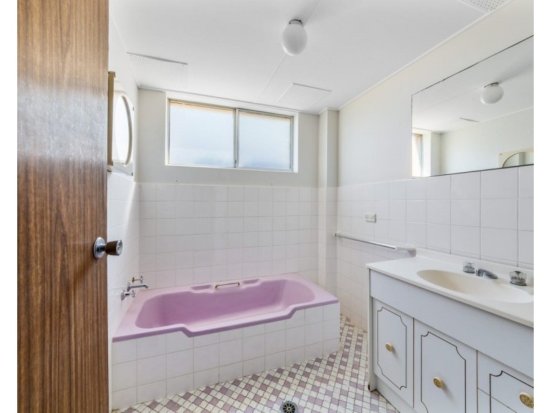4/148 Albany Street, Point Frederick NSW 2250